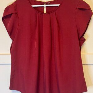 Women's Round Neck Pleated Top - Cap Sleeve Curved Keyhole Back